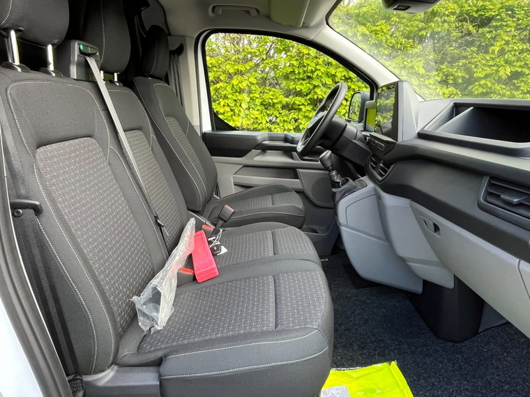 Vehicle Image 12