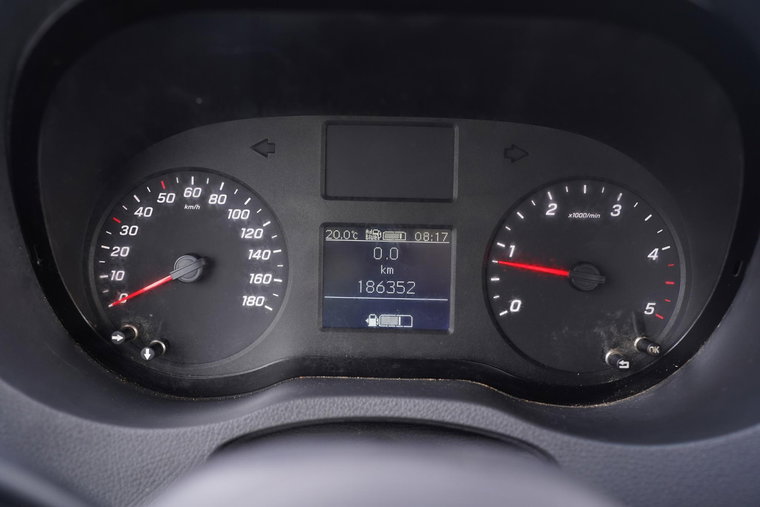 Vehicle Image 32