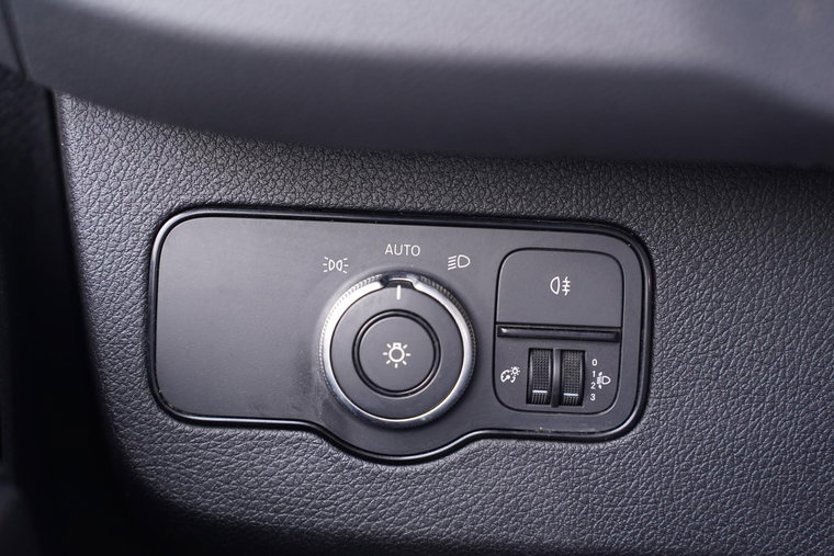 Vehicle Image 40