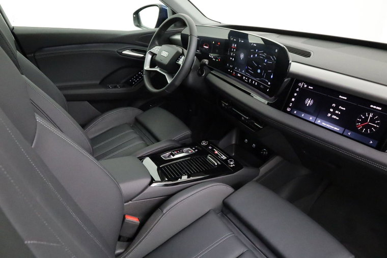 Vehicle Image 40