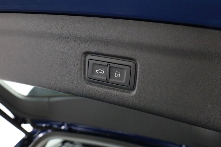 Vehicle Image 48