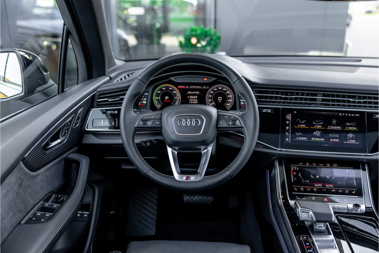 Vehicle Image 9
