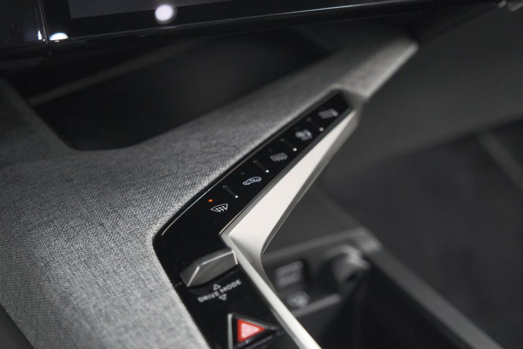 Vehicle Image 50