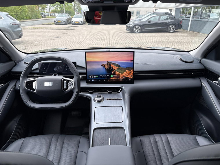 Vehicle Image 19