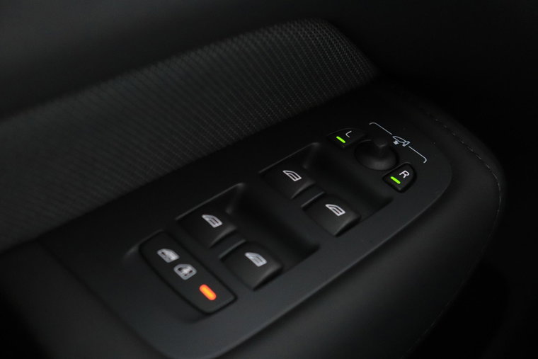 Vehicle Image 48