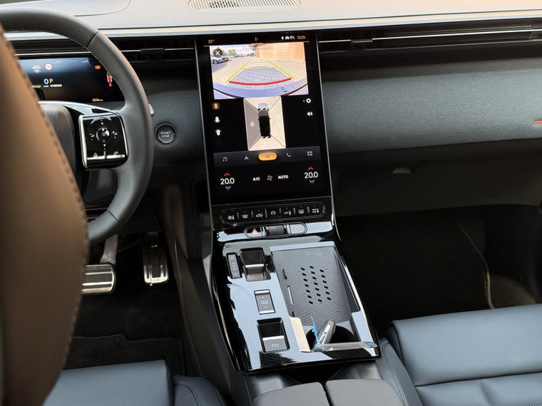 Vehicle Image 30