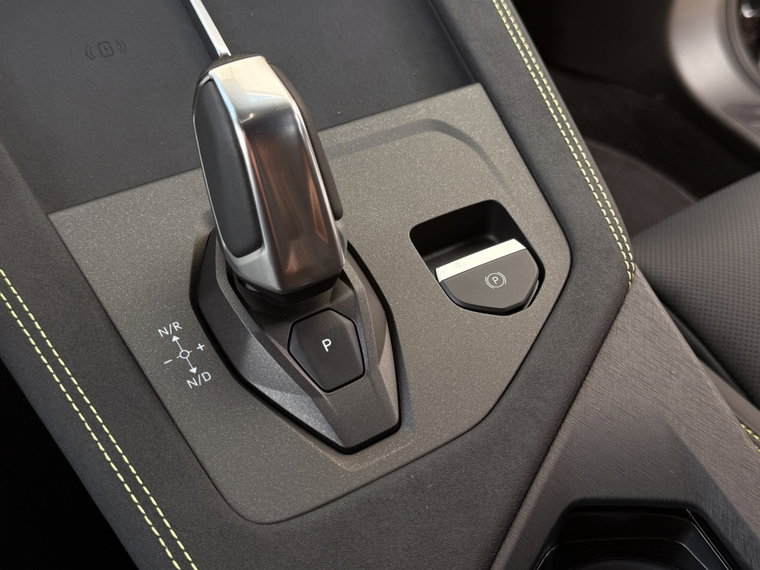 Vehicle Image 42