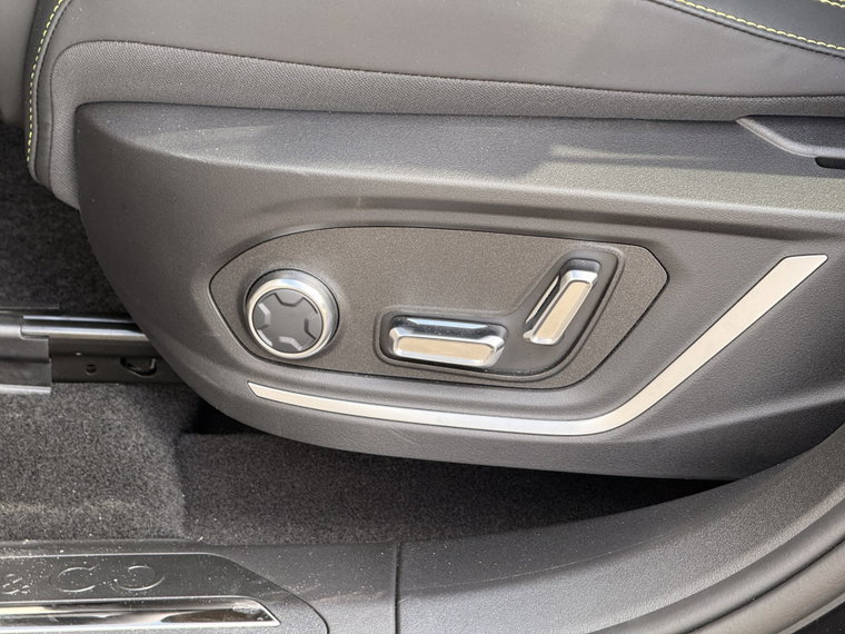 Vehicle Image 45