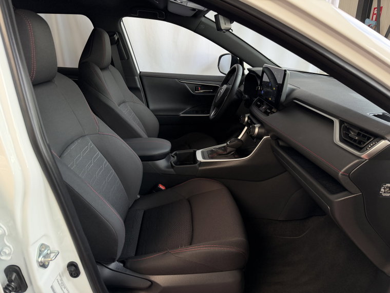 Vehicle Image 30