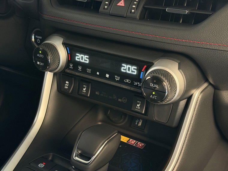 Vehicle Image 35