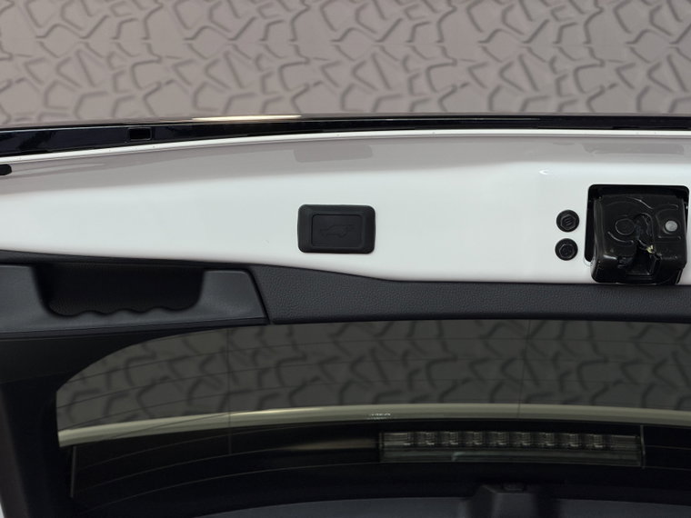 Vehicle Image 48