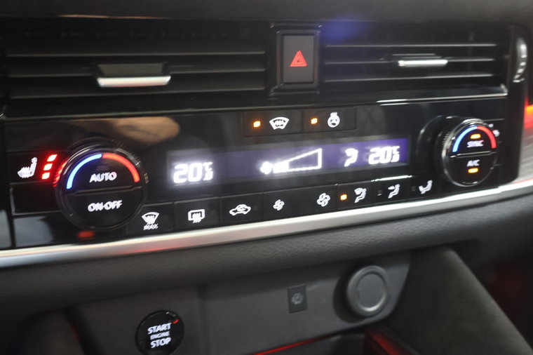 Vehicle Image 33