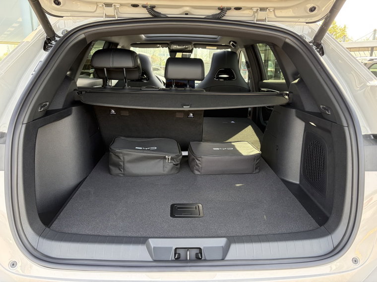 Vehicle Image 38