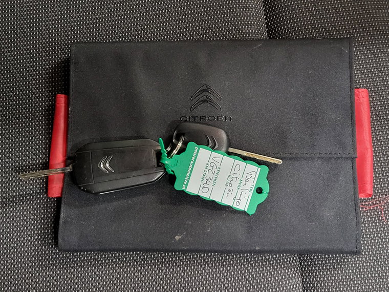 Vehicle Image 18