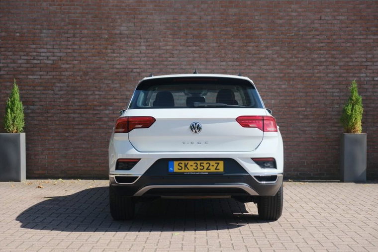 Vehicle Image 28