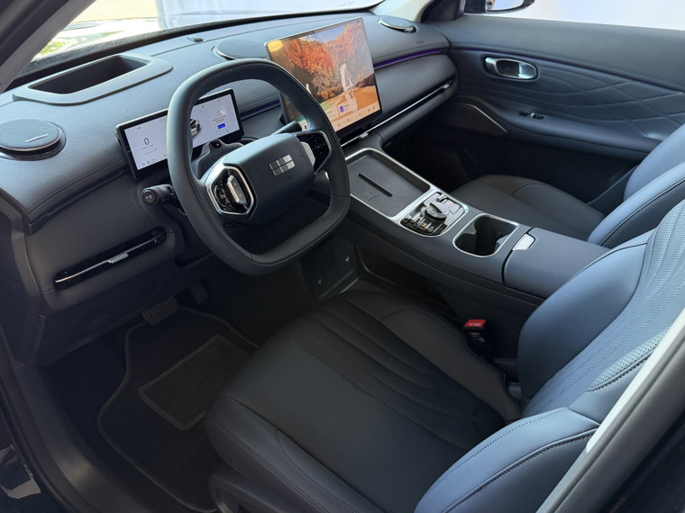 Vehicle Image 9