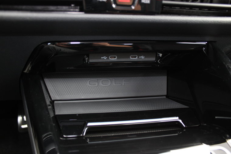 Vehicle Image 38