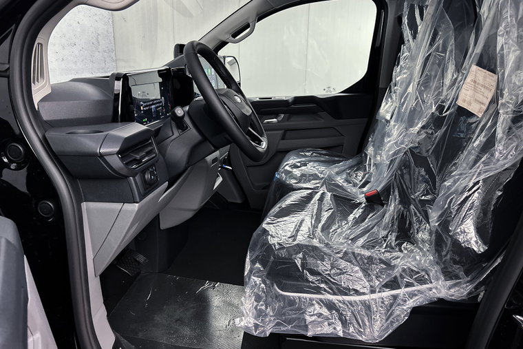 Vehicle Image 21