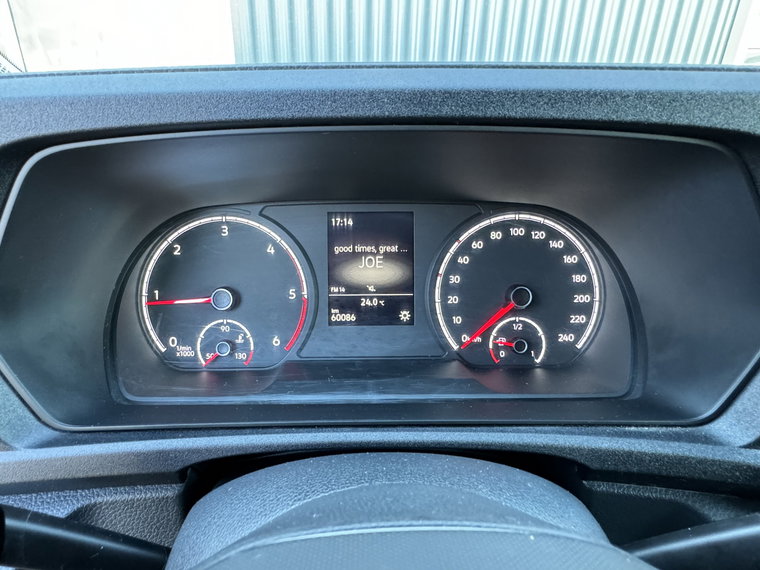 Vehicle Image 25