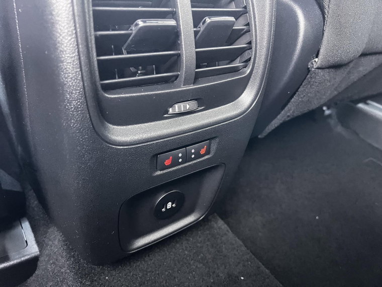 Vehicle Image 28