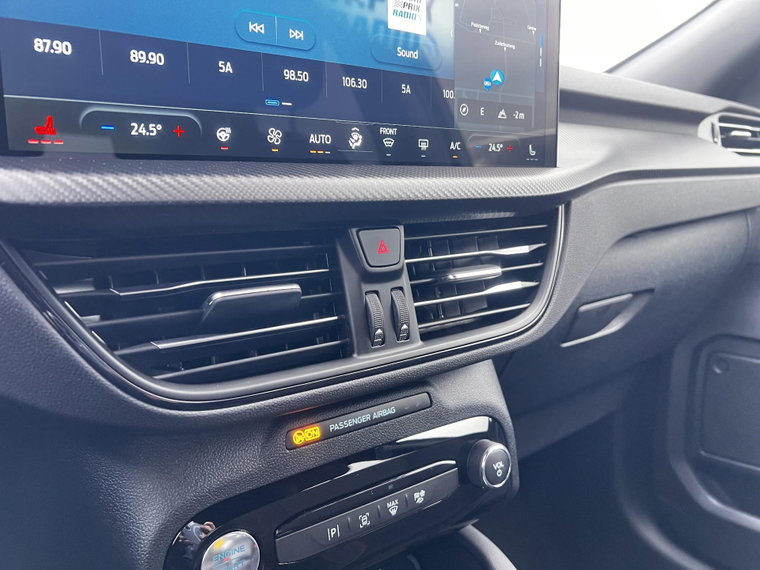 Vehicle Image 32