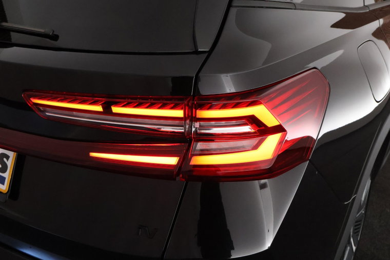 Vehicle Image 52
