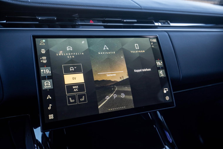 Vehicle Image 9