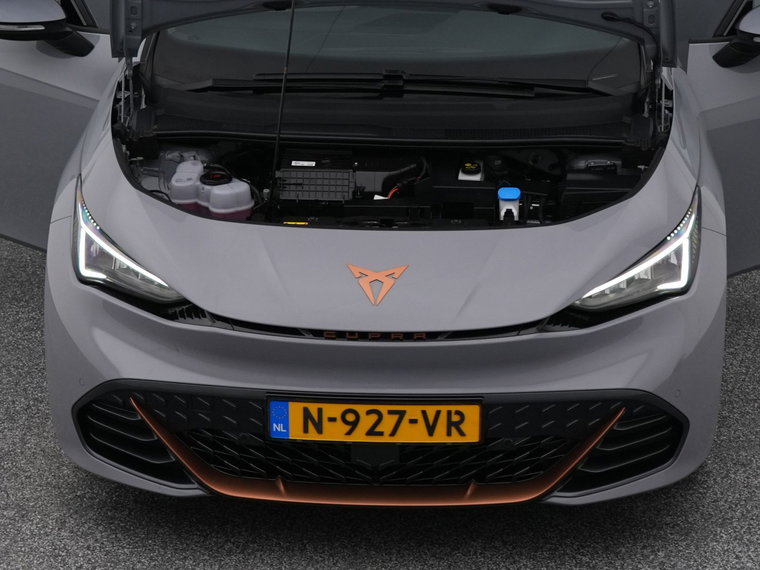Vehicle Image 32