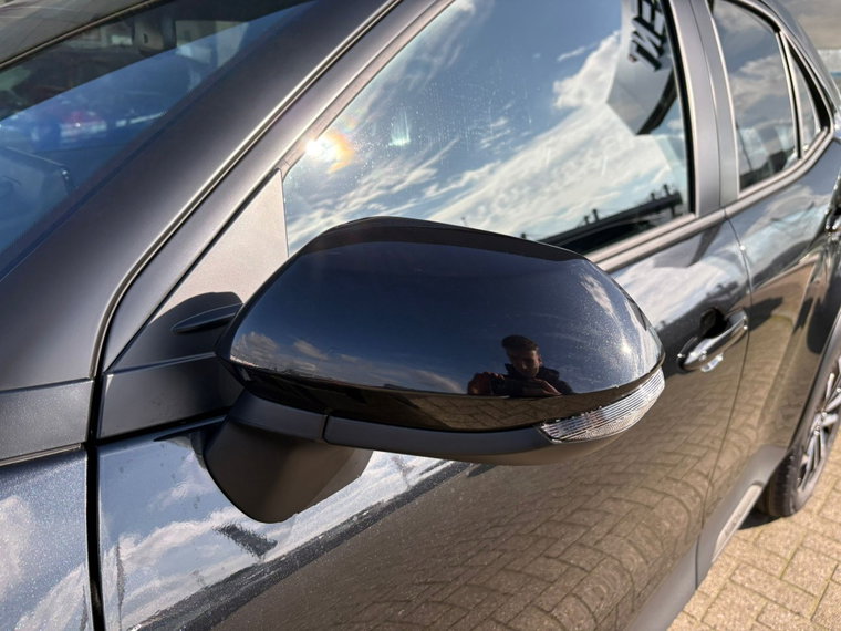 Vehicle Image 36