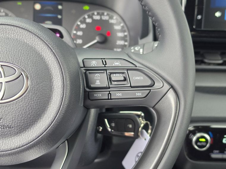 Vehicle Image 26