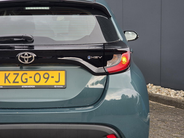 Vehicle Image 10