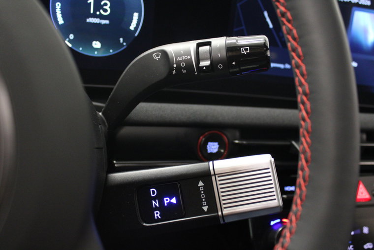 Vehicle Image 15