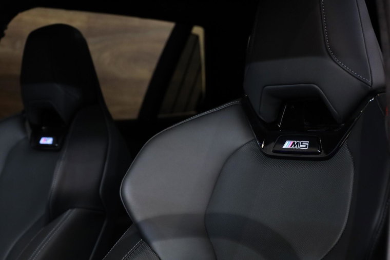 Vehicle Image 37