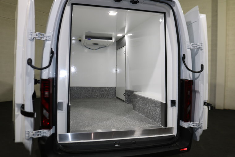 Vehicle Image 13
