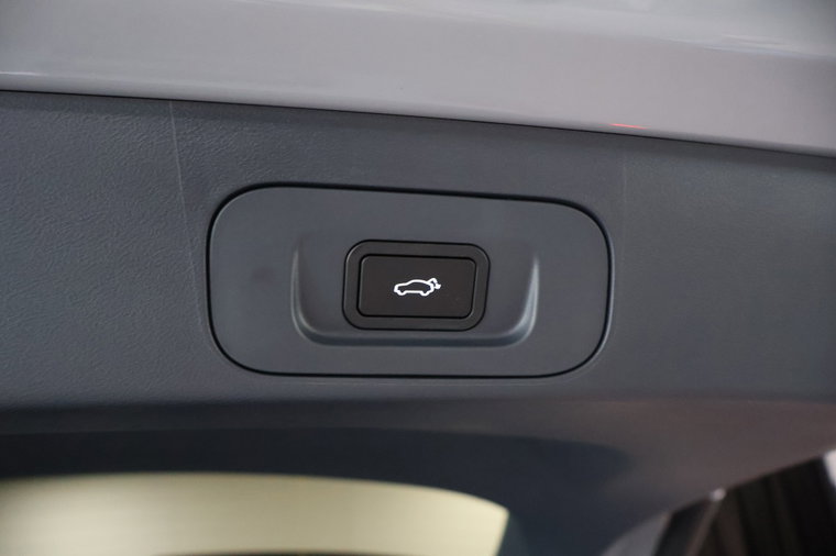 Vehicle Image 38