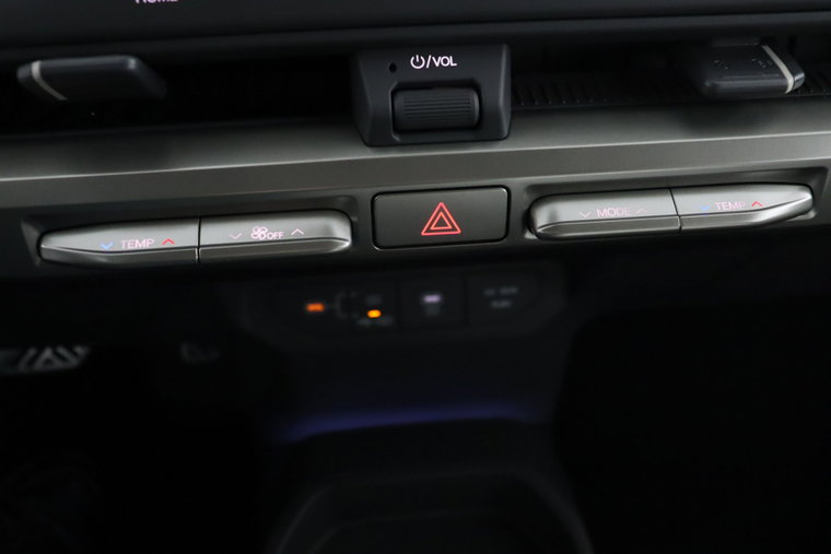 Vehicle Image 26