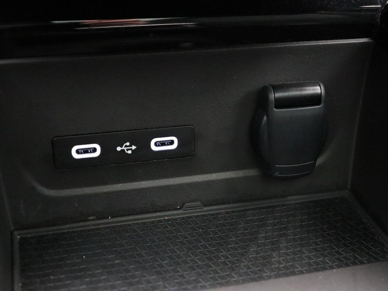 Vehicle Image 34