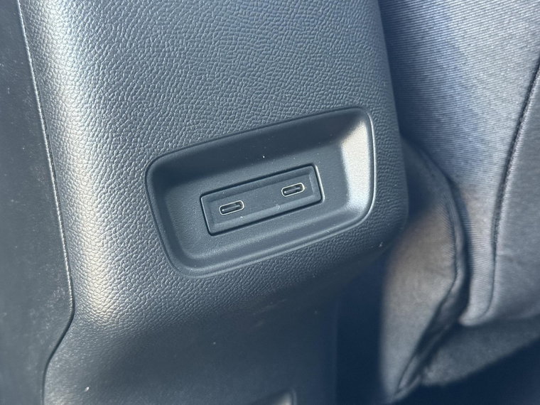 Vehicle Image 28