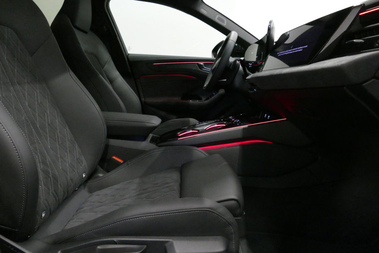 Vehicle Image 40
