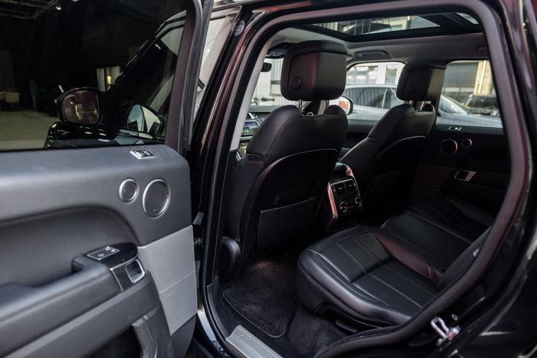 Vehicle Image 6