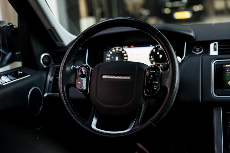 Vehicle Image 9