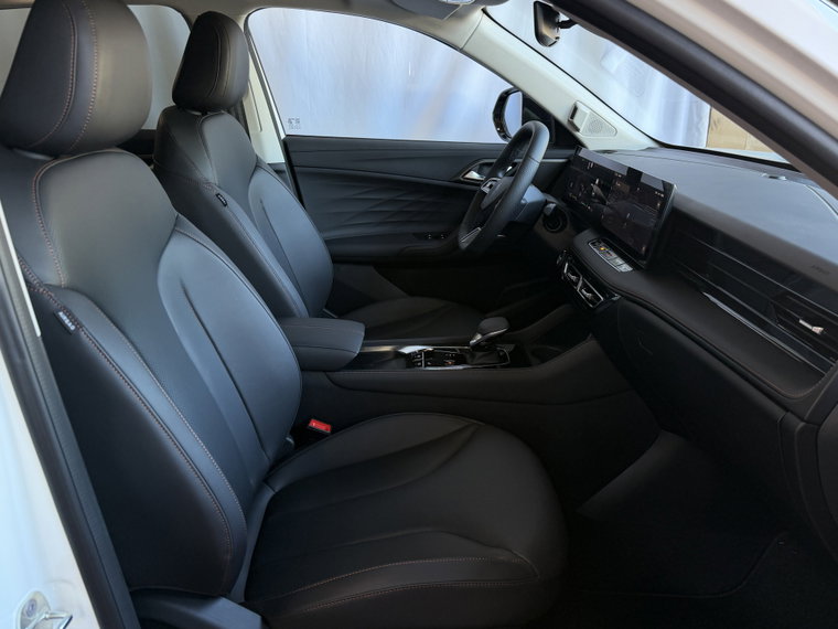 Vehicle Image 33
