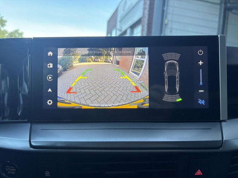 Vehicle Image 35