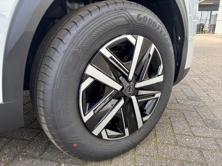 Vehicle Image 20