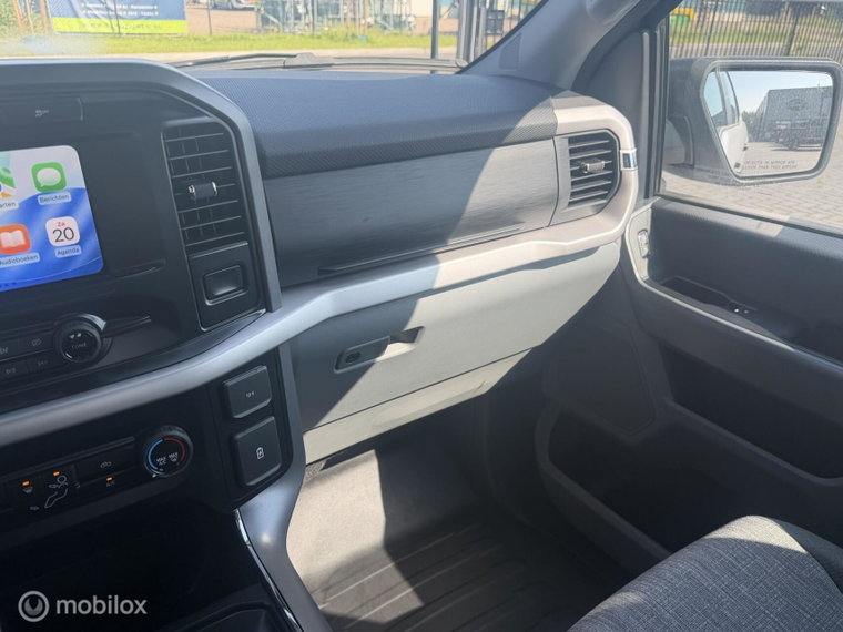 Vehicle Image 32