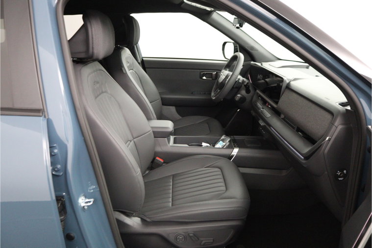 Vehicle Image 35