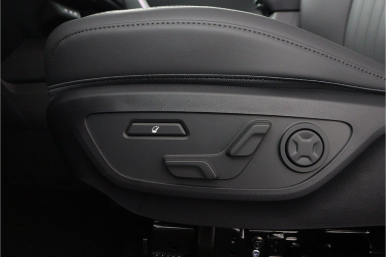Vehicle Image 48