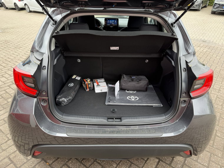 Vehicle Image 20