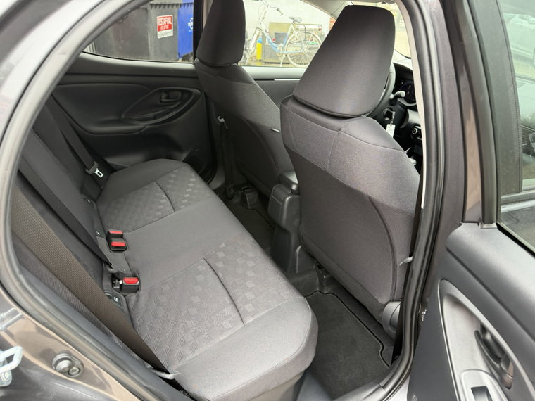 Vehicle Image 21