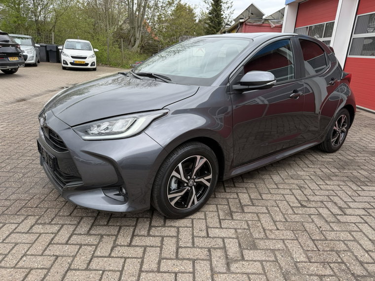 Vehicle Image 4